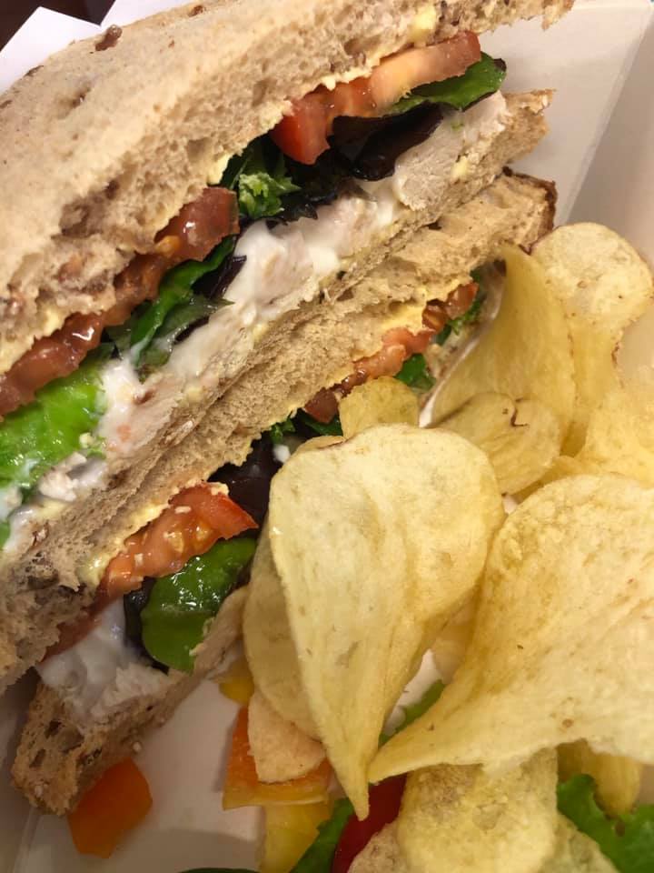 chicken sandwich with crisps